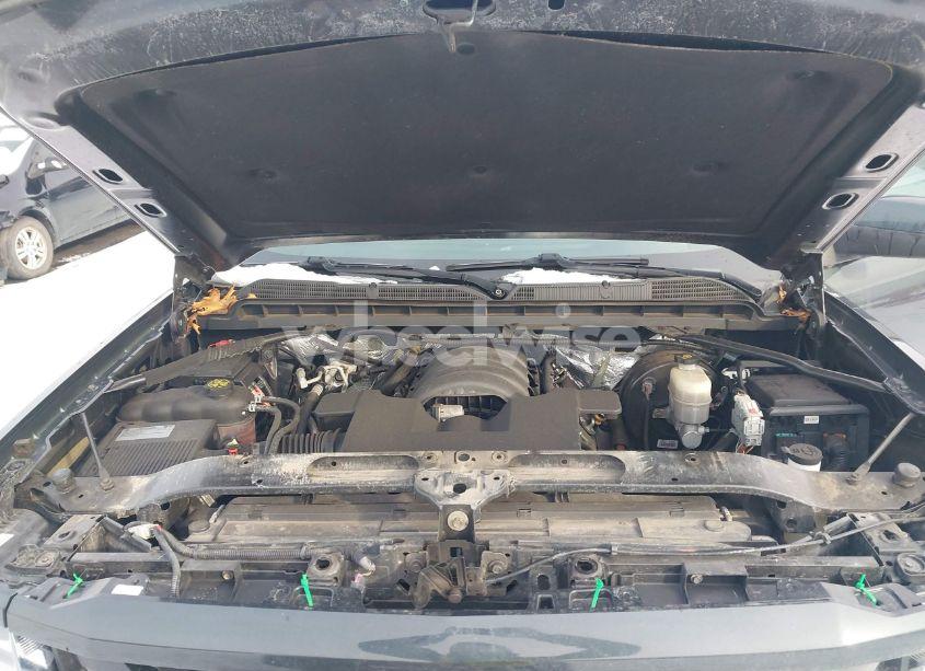 Photo 10 of 2018 Chevrolet Silverado 1500 2LT (VIN 3GCUKREC0JG311265)