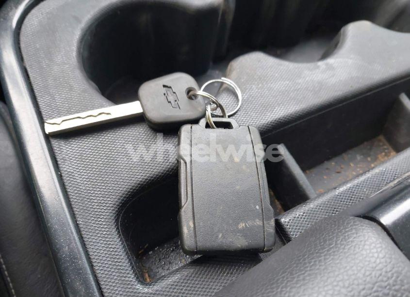 Photo 11 of 2018 Chevrolet Silverado 1500 2LT (VIN 3GCUKREC0JG311265)