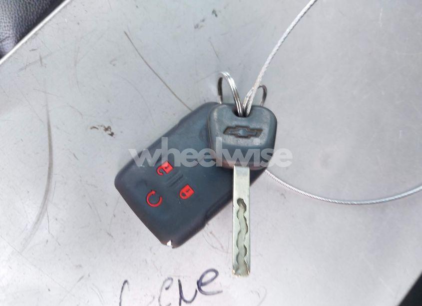 Photo 11 of 2018 Chevrolet Silverado 1500 2LT (VIN 3GCUKREC0JG337283)