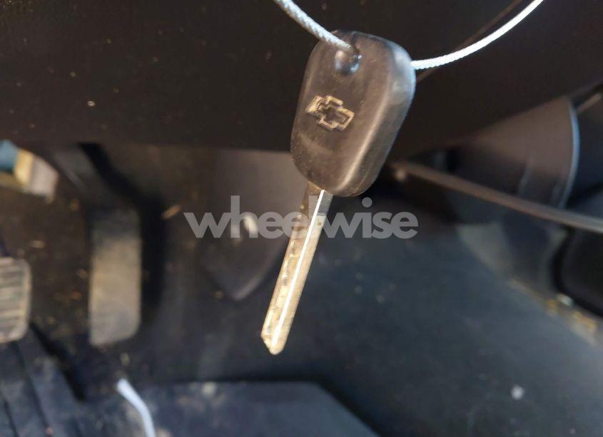 Photo 11 of 2018 Chevrolet Silverado 1500 2LT (VIN 3GCUKREC0JG397953)