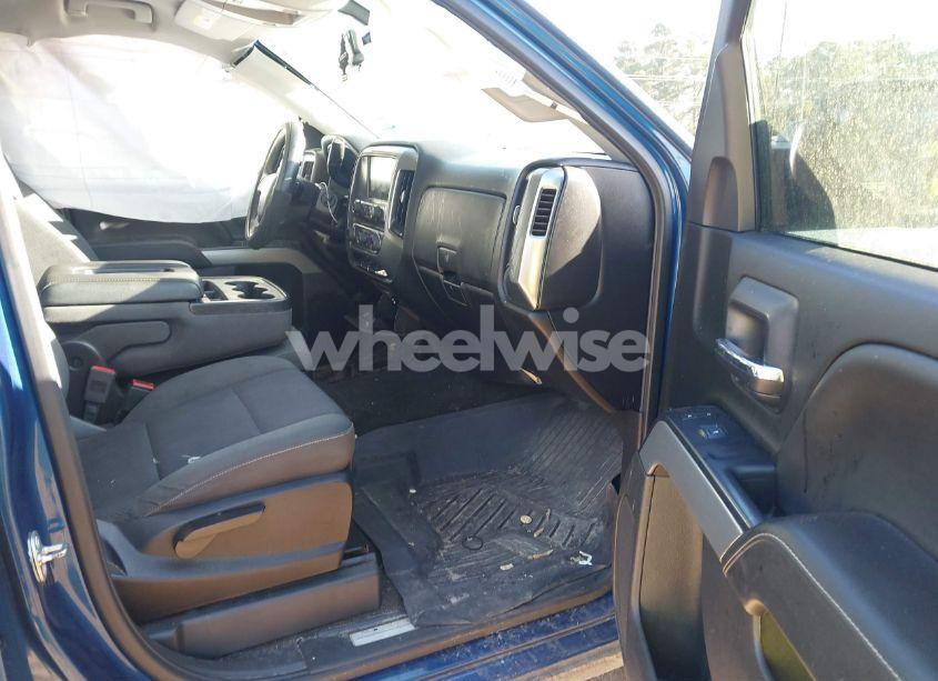 Photo 5 of 2018 Chevrolet Silverado 1500 2LT (VIN 3GCUKREC0JG397953)