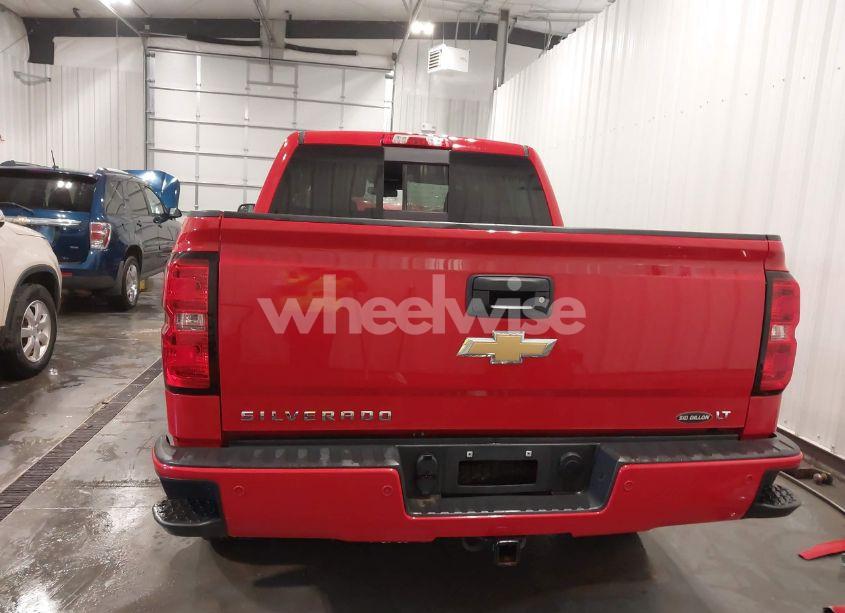 Photo 17 of 2018 Chevrolet Silverado 1500 2LT (VIN 3GCUKREC0JG532090)