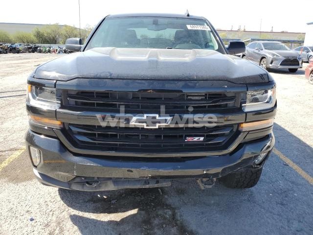 Photo 3 of 2018 CHEVROLET SILVERADO K1500 LT N/A (VIN 3GCUKREC0JG638264)