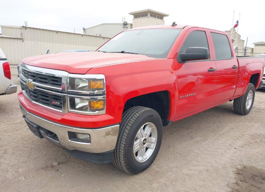 Photo 2 of 2014 Chevrolet Silverado 1500 2LT (VIN 3GCUKREC1EG110755)