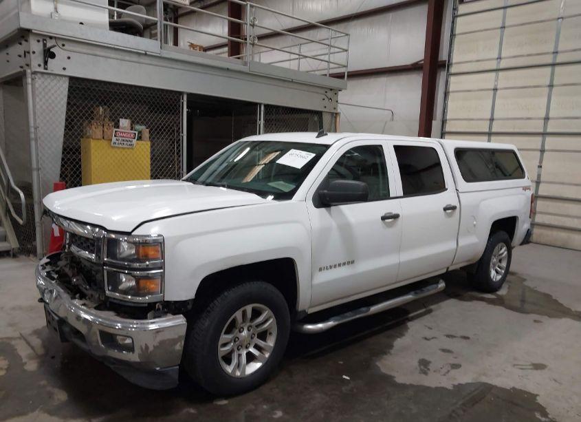 Photo 2 of 2014 Chevrolet Silverado 1500 1LT (VIN 3GCUKREC1EG170731)