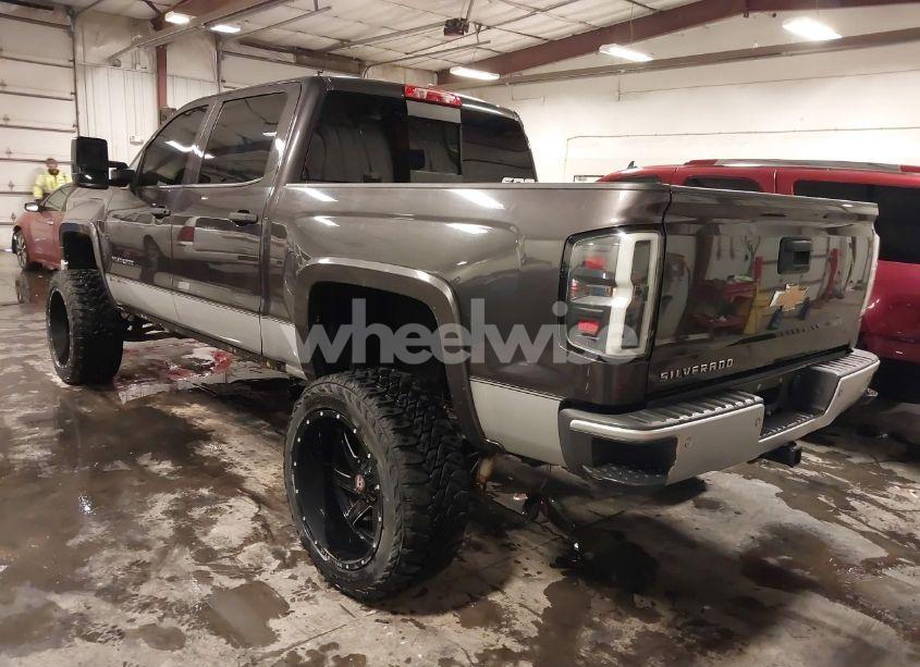 Photo 3 of 2014 Chevrolet Silverado 1500 2LT (VIN 3GCUKREC1EG271154)