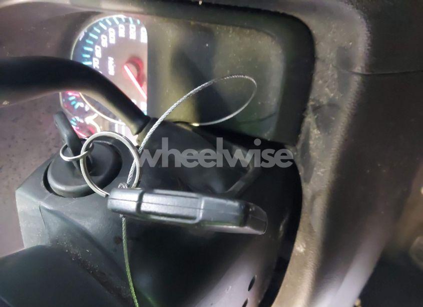 Photo 11 of 2015 Chevrolet Silverado 1500 1LT (VIN 3GCUKREC1FG137181)