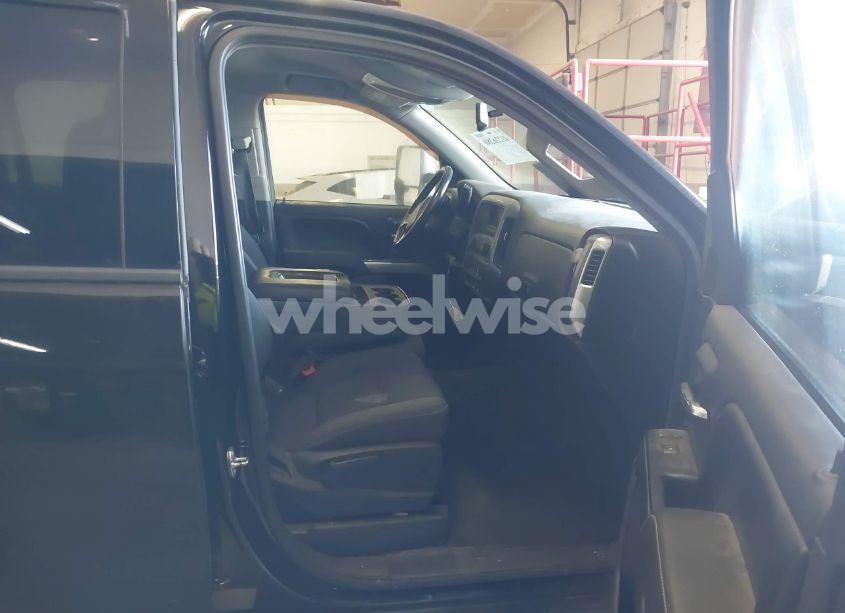 Photo 5 of 2015 Chevrolet Silverado 1500 1LT (VIN 3GCUKREC1FG137181)