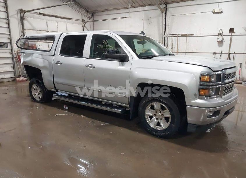 2015 Chevrolet Silverado 1500 1LT (VIN 3GCUKREC1FG175347) main photo