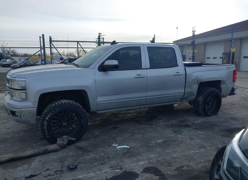 Photo 14 of 2015 Chevrolet Silverado 1500 2LT (VIN 3GCUKREC1FG205852)