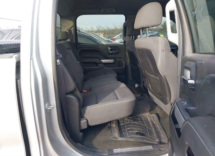 Photo 8 of 2015 Chevrolet Silverado 1500 2LT (VIN 3GCUKREC1FG205852)