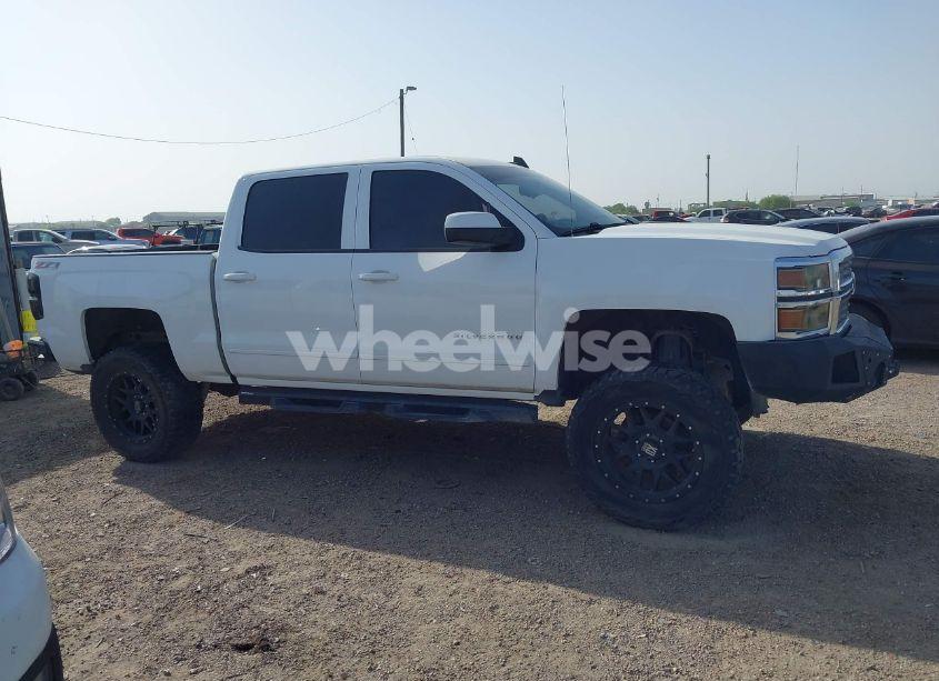 Photo 13 of 2015 Chevrolet Silverado 1500 2LT (VIN 3GCUKREC1FG289851)