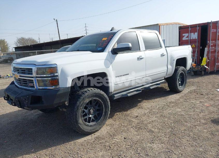 Photo 2 of 2015 Chevrolet Silverado 1500 2LT (VIN 3GCUKREC1FG289851)