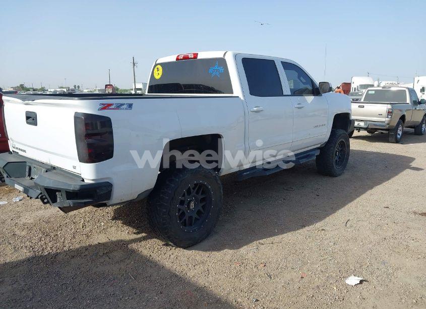 Photo 4 of 2015 Chevrolet Silverado 1500 2LT (VIN 3GCUKREC1FG289851)