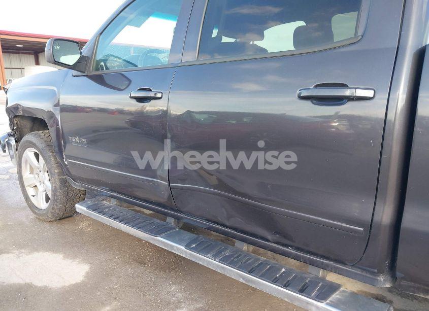 Photo 17 of 2015 Chevrolet Silverado 1500 1LT (VIN 3GCUKREC1FG406165)