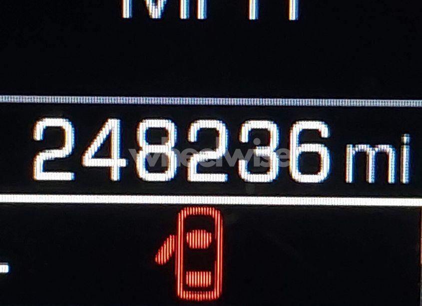 Photo 15 of 2015 Chevrolet Silverado 1500 1LT/2LT (VIN 3GCUKREC1FG409020)