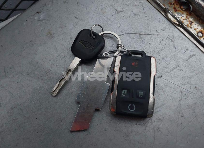 Photo 11 of 2015 Chevrolet Silverado 1500 1LT (VIN 3GCUKREC1FG444933)