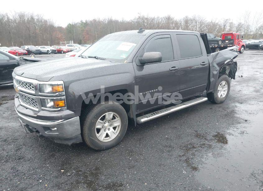 Photo 2 of 2015 Chevrolet Silverado 1500 1LT (VIN 3GCUKREC1FG444933)
