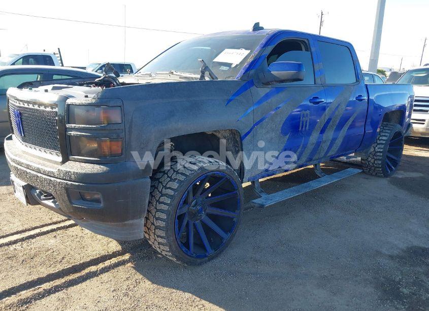 Photo 2 of 2015 Chevrolet Silverado 1500 1LT (VIN 3GCUKREC1FG455043)