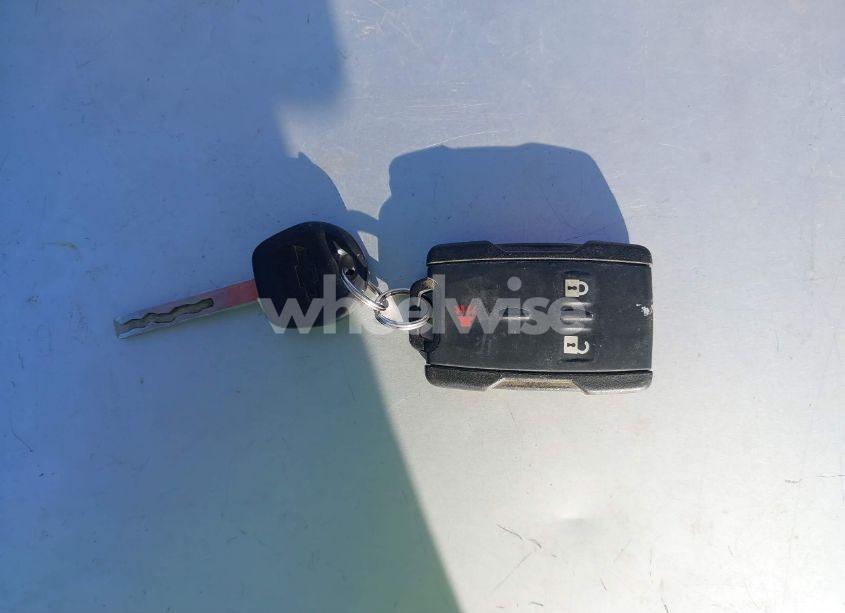 Photo 11 of 2015 Chevrolet Silverado 1500 2LT (VIN 3GCUKREC1FG489127)