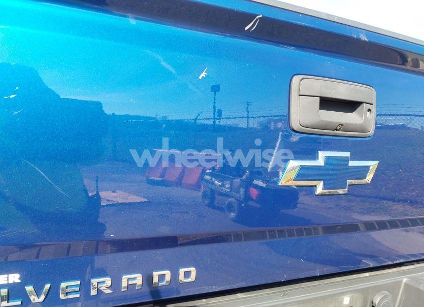 Photo 18 of 2015 Chevrolet Silverado 1500 2LT (VIN 3GCUKREC1FG489127)