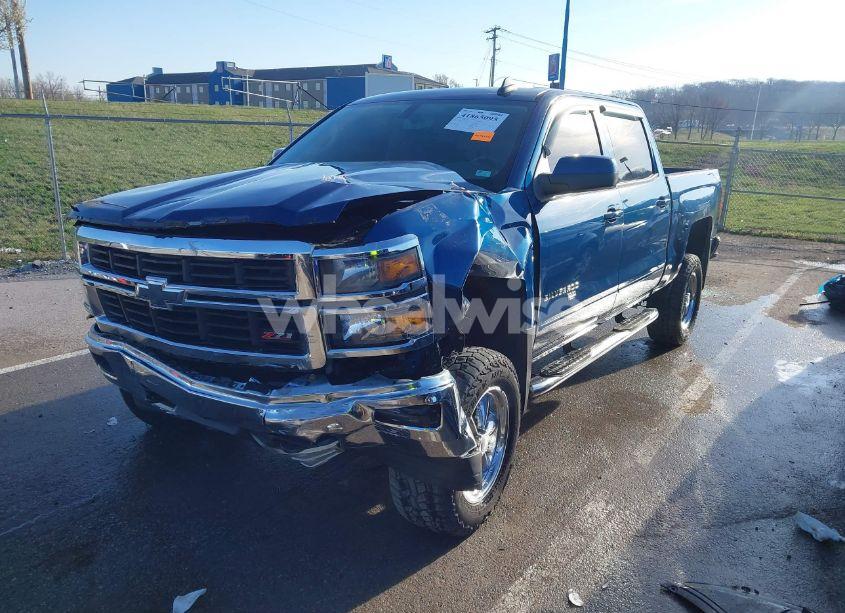 Photo 2 of 2015 Chevrolet Silverado 1500 2LT (VIN 3GCUKREC1FG489127)