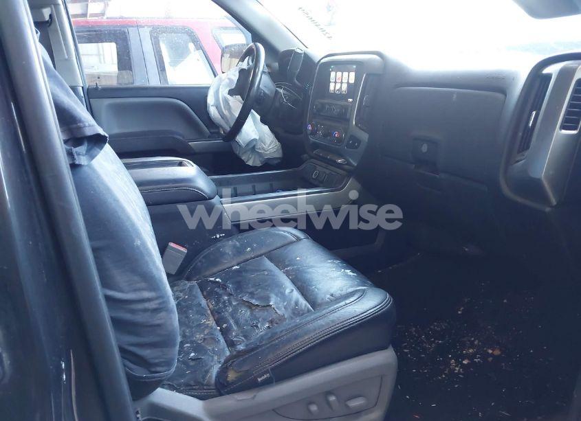 Photo 5 of 2015 Chevrolet Silverado 1500 2LT (VIN 3GCUKREC1FG491508)