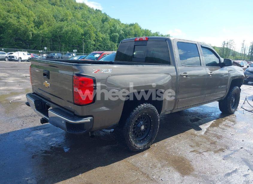 Photo 4 of 2015 Chevrolet Silverado 1500 2LT (VIN 3GCUKREC1FG515211)