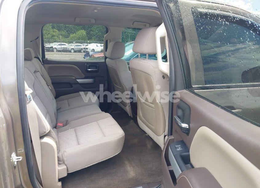 Photo 8 of 2015 Chevrolet Silverado 1500 2LT (VIN 3GCUKREC1FG515211)