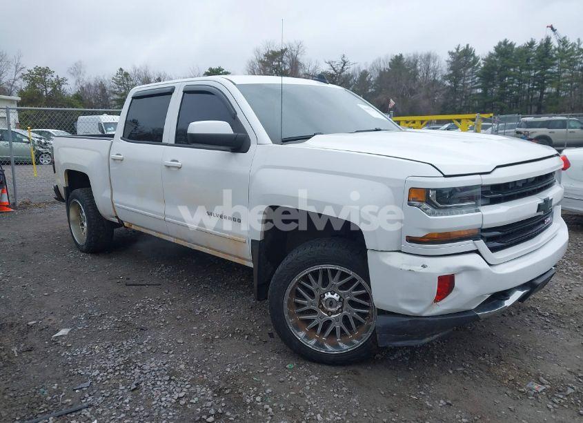2016 Chevrolet Silverado 1500 2LT (VIN 3GCUKREC1GG238416) main photo