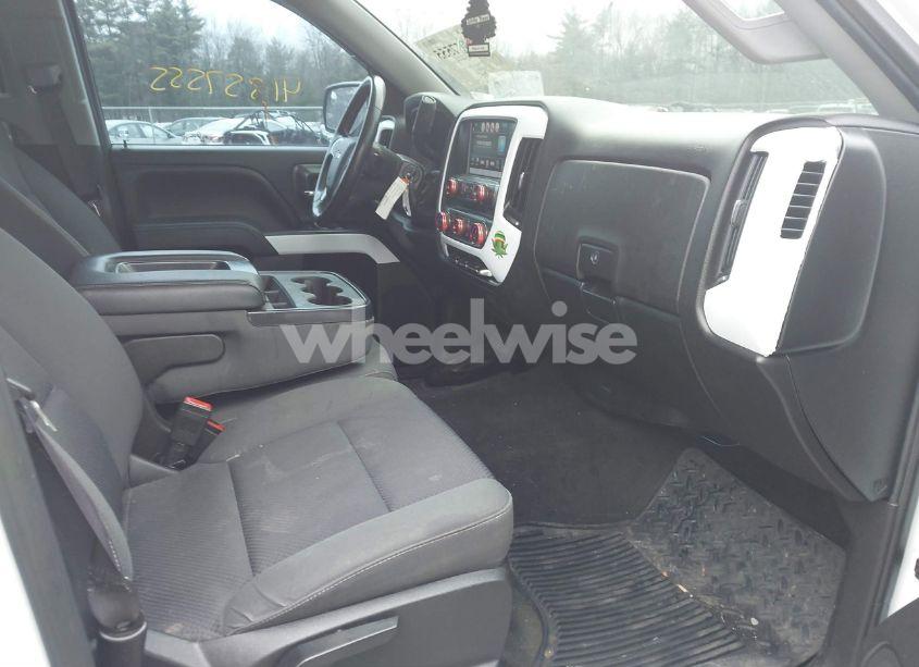 Photo 5 of 2016 Chevrolet Silverado 1500 2LT (VIN 3GCUKREC1GG238416)