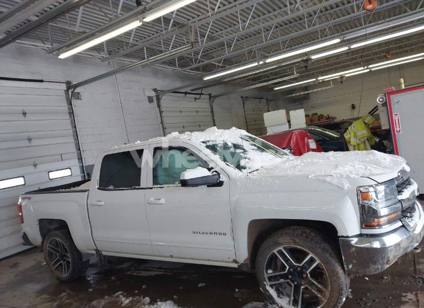 Photo 13 of 2016 Chevrolet Silverado 1500 1LT (VIN 3GCUKREC1GG278575)