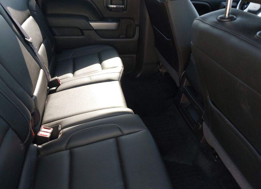 Photo 8 of 2017 Chevrolet Silverado 1500 2LT (VIN 3GCUKREC1HG157403)