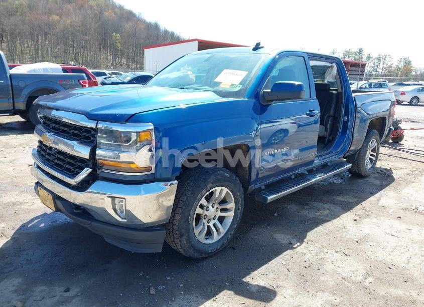 Photo 2 of 2017 Chevrolet Silverado 1500 1LT (VIN 3GCUKREC1HG201125)
