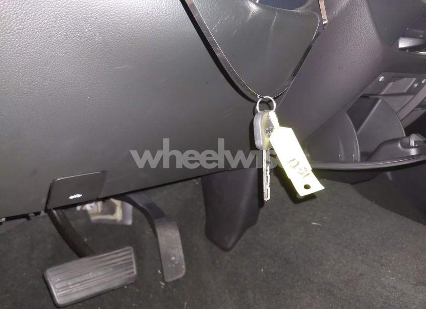 Photo 11 of 2017 Chevrolet Silverado 1500 1LT (VIN 3GCUKREC1HG224775)