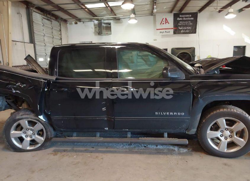 Photo 13 of 2017 Chevrolet Silverado 1500 1LT (VIN 3GCUKREC1HG224775)