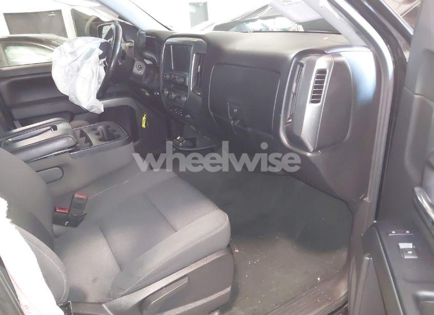 Photo 5 of 2017 Chevrolet Silverado 1500 1LT (VIN 3GCUKREC1HG224775)