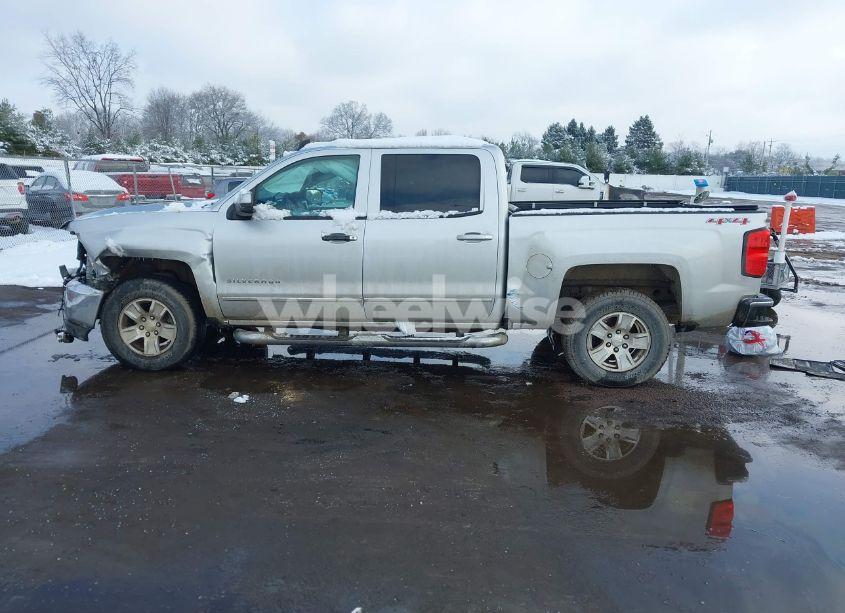 Photo 13 of 2017 Chevrolet Silverado 1500 1LT (VIN 3GCUKREC1HG282174)