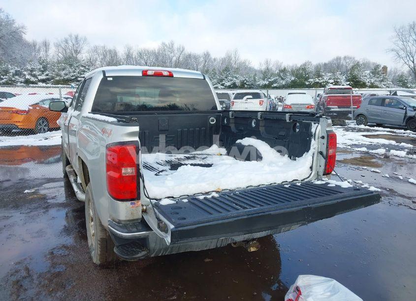 Photo 3 of 2017 Chevrolet Silverado 1500 1LT (VIN 3GCUKREC1HG282174)