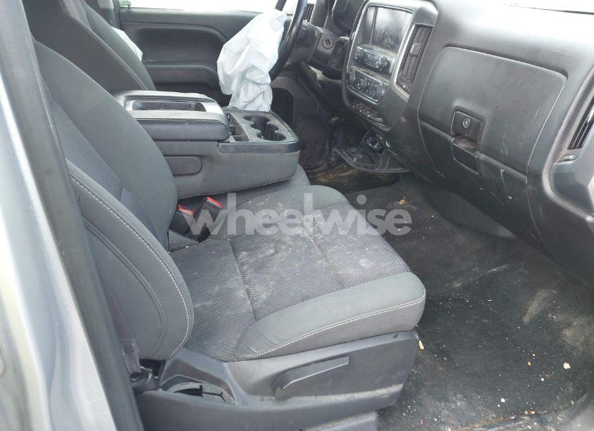 Photo 5 of 2017 Chevrolet Silverado 1500 1LT (VIN 3GCUKREC1HG282174)