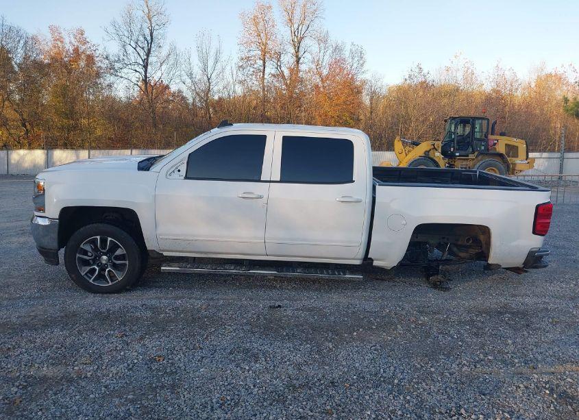 Photo 14 of 2018 Chevrolet Silverado 1500 LT (VIN 3GCUKREC1JG423668)