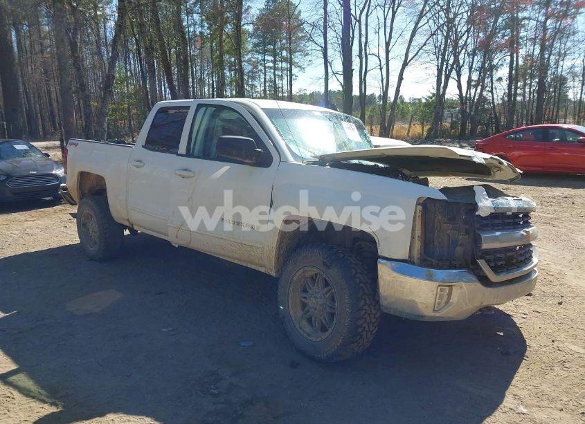 2018 Chevrolet Silverado 1500 1LT (VIN 3GCUKREC1JG469338) main photo