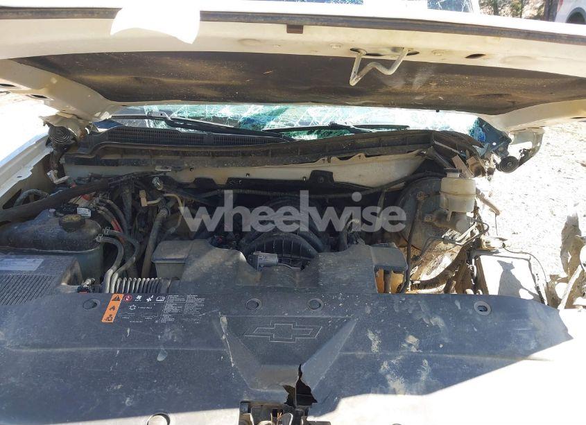 Photo 10 of 2018 Chevrolet Silverado 1500 1LT (VIN 3GCUKREC1JG469338)