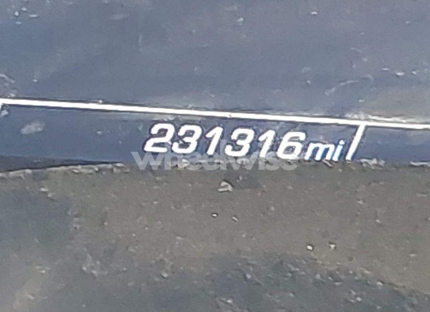 Photo 15 of 2018 Chevrolet Silverado 1500 1LT (VIN 3GCUKREC1JG469338)