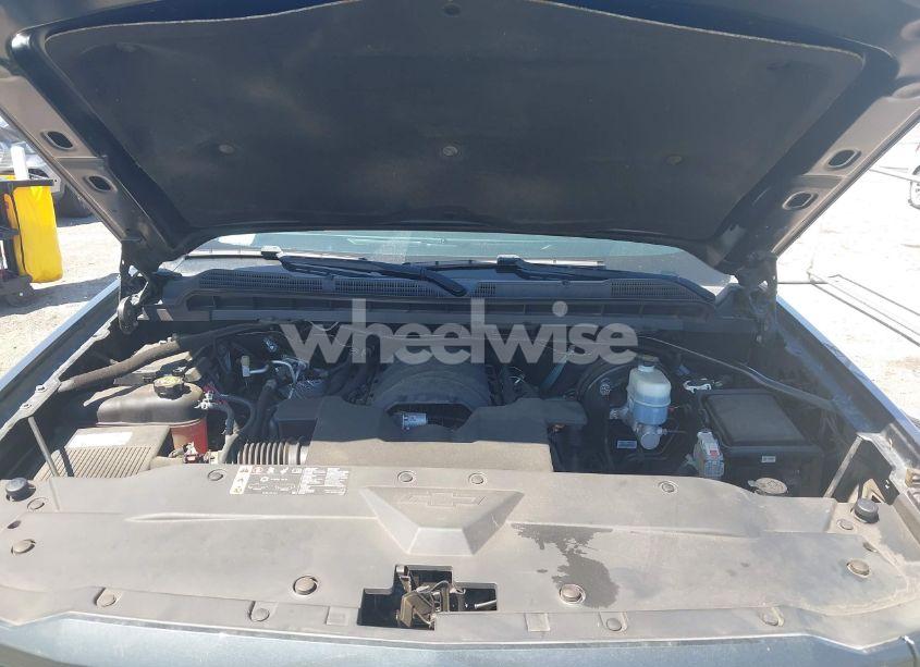 Photo 10 of 2018 Chevrolet Silverado K1500 LT (VIN 3GCUKREC1JG511846)