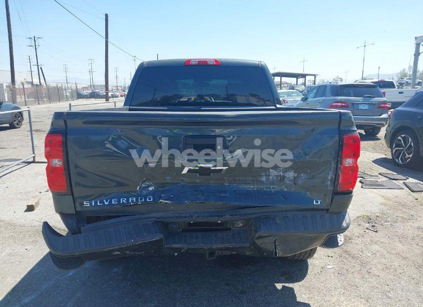 Photo 16 of 2018 Chevrolet Silverado K1500 LT (VIN 3GCUKREC1JG511846)