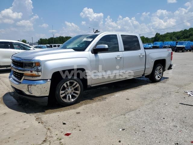 Photo 5 of 2018 CHEVROLET SILVERADO K1500 LT N/A (VIN 3GCUKREC1JG546628)
