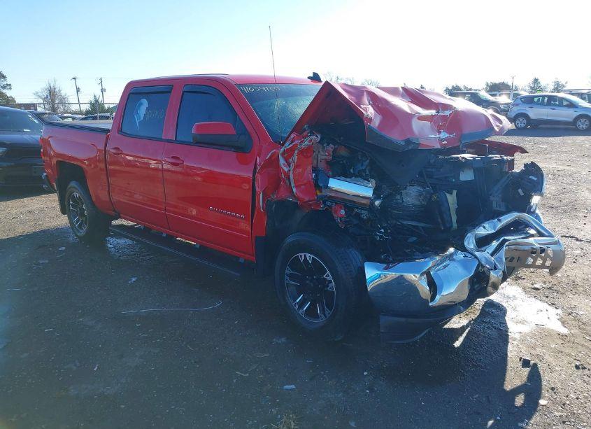 2018 Chevrolet Silverado 1500 LT (VIN 3GCUKREC1JG630562) main photo