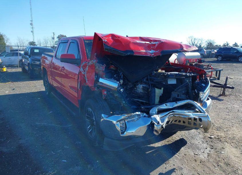 Photo 6 of 2018 Chevrolet Silverado 1500 LT (VIN 3GCUKREC1JG630562)