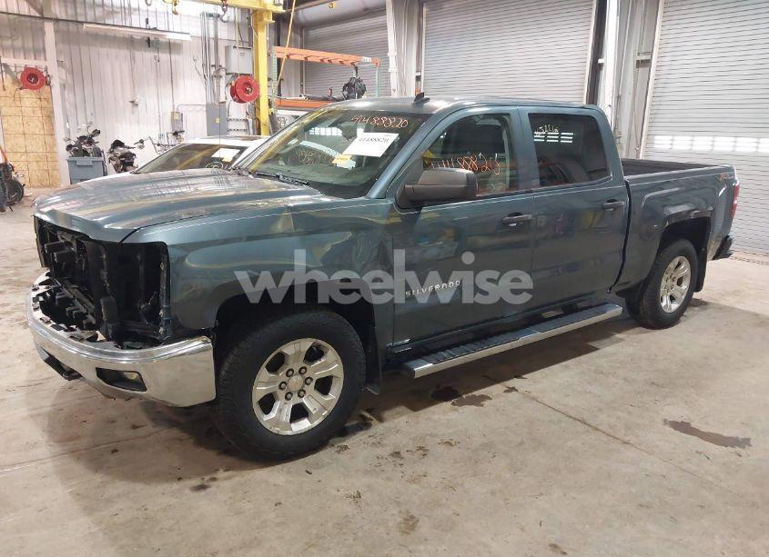 Photo 2 of 2014 Chevrolet Silverado 1500 2LT (VIN 3GCUKREC2EG138385)